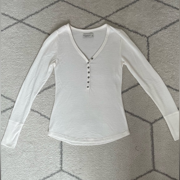 Abercrombie & Fitch Soft A&F Long Sleeve White V-Neck - Picture 1 of 2